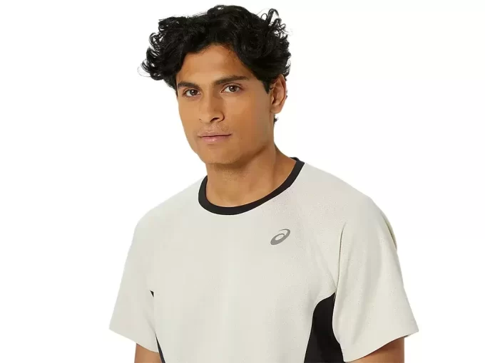 ACTIBREEZE KNIT SHORT SLEEVE TOP ACTIBREEZE KNIT SHORT SLEEVE TOP