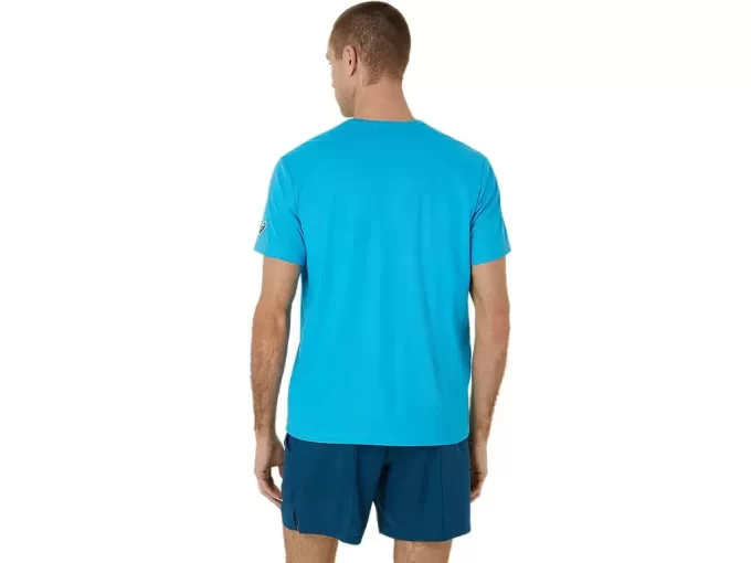 MEN’S CLASSIC GRAPHIC TEE MEN’S CLASSIC GRAPHIC TEE