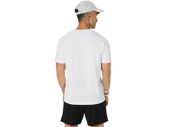 MEN’S CLASSIC GRAPHIC TEE MEN’S CLASSIC GRAPHIC TEE