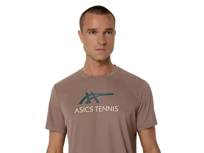 MEN’S COURT GRAPHIC TEE MEN’S COURT GRAPHIC TEE