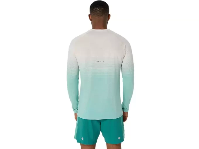 MEN’S SEAMLESS LONG SLEEVE TOP MEN’S SEAMLESS LONG SLEEVE TOP