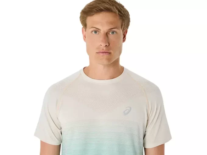 MEN’S SEAMLESS SHORT SLEEVE TOP MEN’S SEAMLESS SHORT SLEEVE TOP