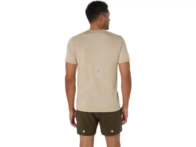 ROAD SEAMLESS SHORT SLEEVE TOP ROAD SEAMLESS SHORT SLEEVE TOP