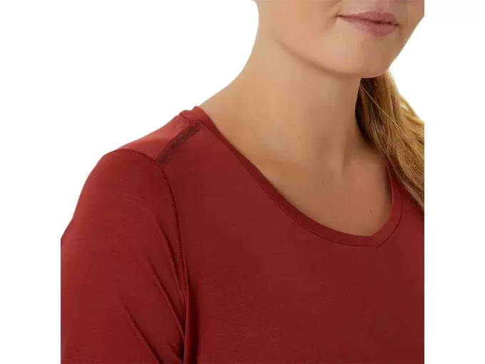 ROAD V-NECK SHORT SLEEVE TOP ROAD V-NECK SHORT SLEEVE TOP