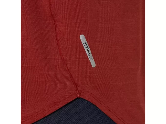 ROAD V-NECK SHORT SLEEVE TOP ROAD V-NECK SHORT SLEEVE TOP