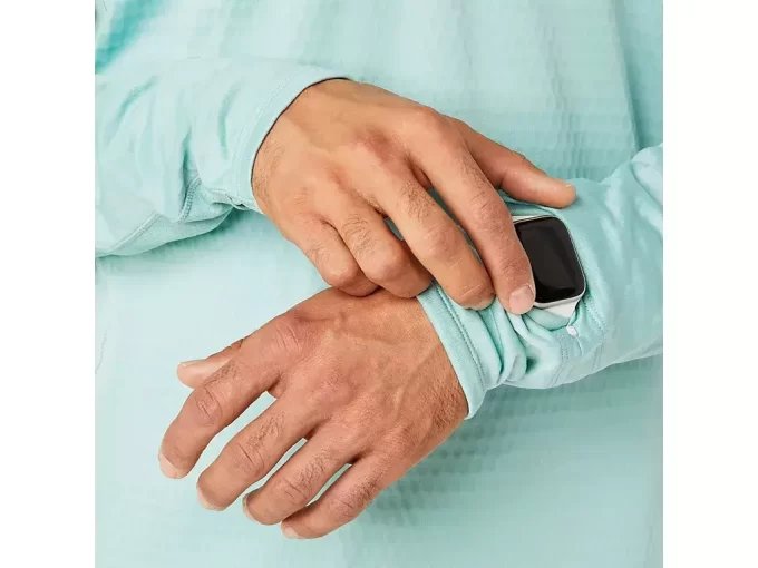 ROAD WINTER 1/2 ZIP MID LAYER ROAD WINTER 1/2 ZIP MID LAYER