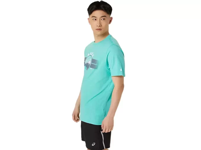 UNISEX ASICS EST 1977 MOUNTAIN TEE UNISEX ASICS EST 1977 MOUNTAIN TEE