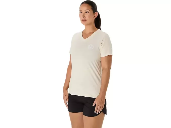 WOMEN’S ASICS NATURE V-NECK SHORT SLEEVE TEE WOMEN’S ASICS NATURE V-NECK SHORT SLEEVE TEE