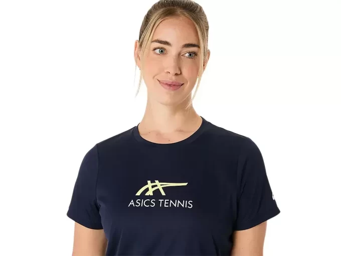 WOMEN’S COURT TENNIS GRAPHIC TEE WOMEN’S COURT TENNIS GRAPHIC TEE