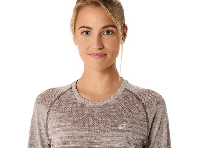 WOMEN’S SEAMLESS LONG SLEEVE TOP WOMEN’S SEAMLESS LONG SLEEVE TOP
