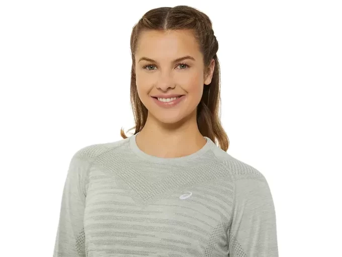 WOMEN’S SEAMLESS LONG SLEEVE TOP WOMEN’S SEAMLESS LONG SLEEVE TOP