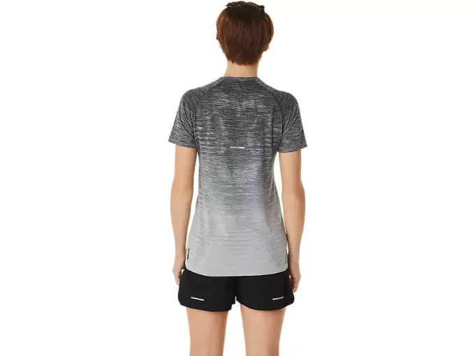 WOMEN’S SEAMLESS SHORT SLEEVE TOP WOMEN’S SEAMLESS SHORT SLEEVE TOP