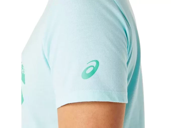 WOMEN’S SHORT SLEEVE EST 1977 V-NECK TEE WOMEN’S SHORT SLEEVE EST 1977 V-NECK TEE